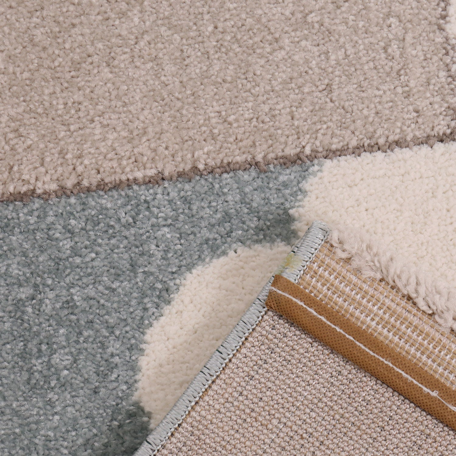 Fluffy children's room rug with hearts, clouds, and patchwork design-zoom-3