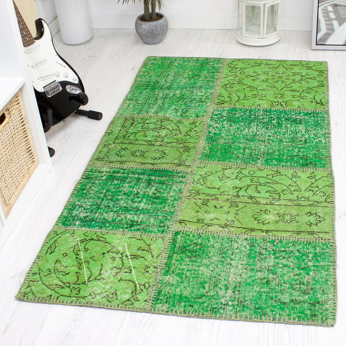 High-quality VINTAGE patchwork rug, original hand-knotted wool rug in green; 90 x 160 cm - P0001B