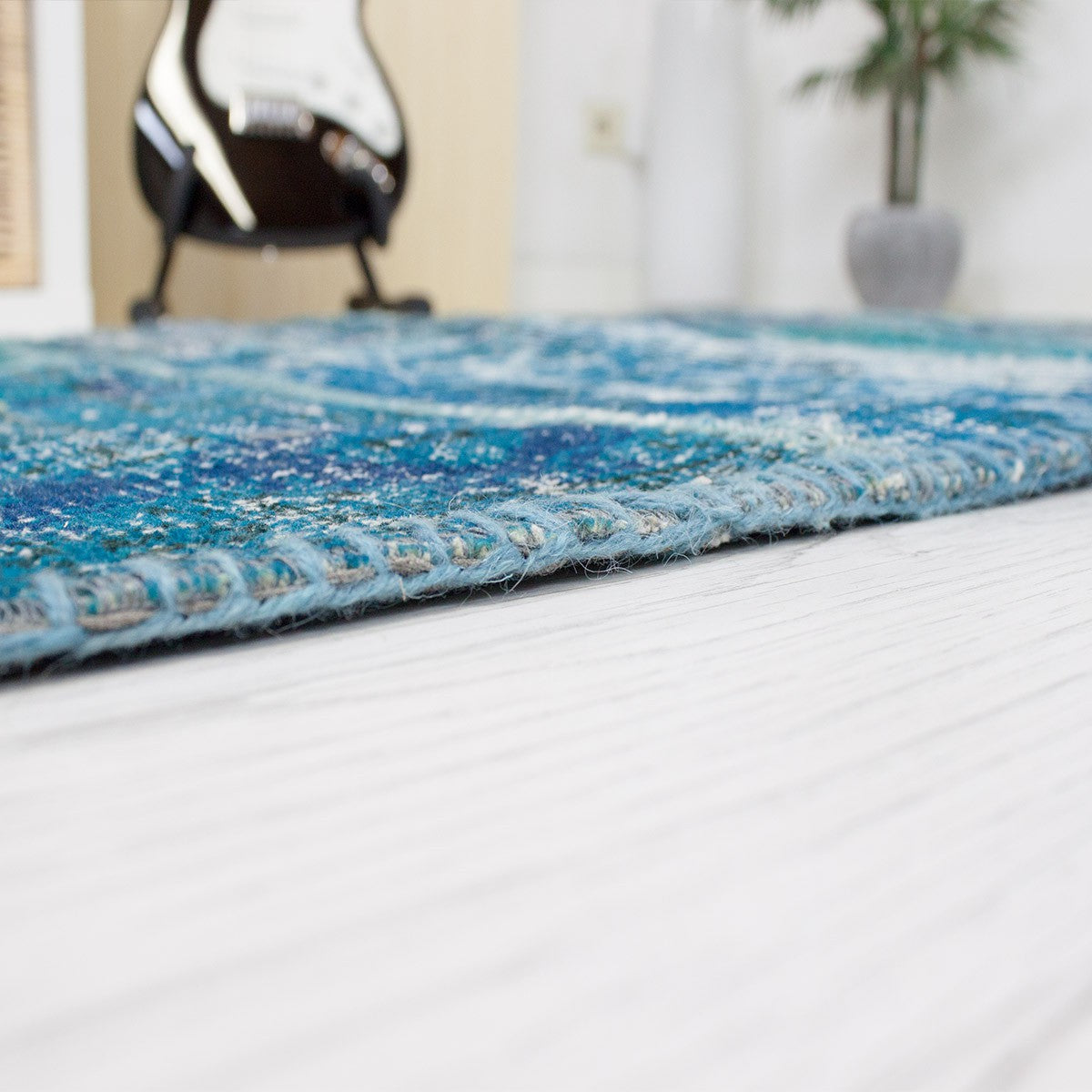 High-quality VINTAGE patchwork rug, original hand-knotted wool rug in turquoise blue; 70 x 140 cm - P0006A-5