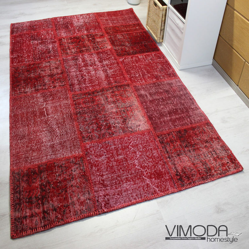 High-quality VINTAGE patchwork rug, original hand-knotted wool rug in red; 160 cm x 230 cm - P001-zoom-