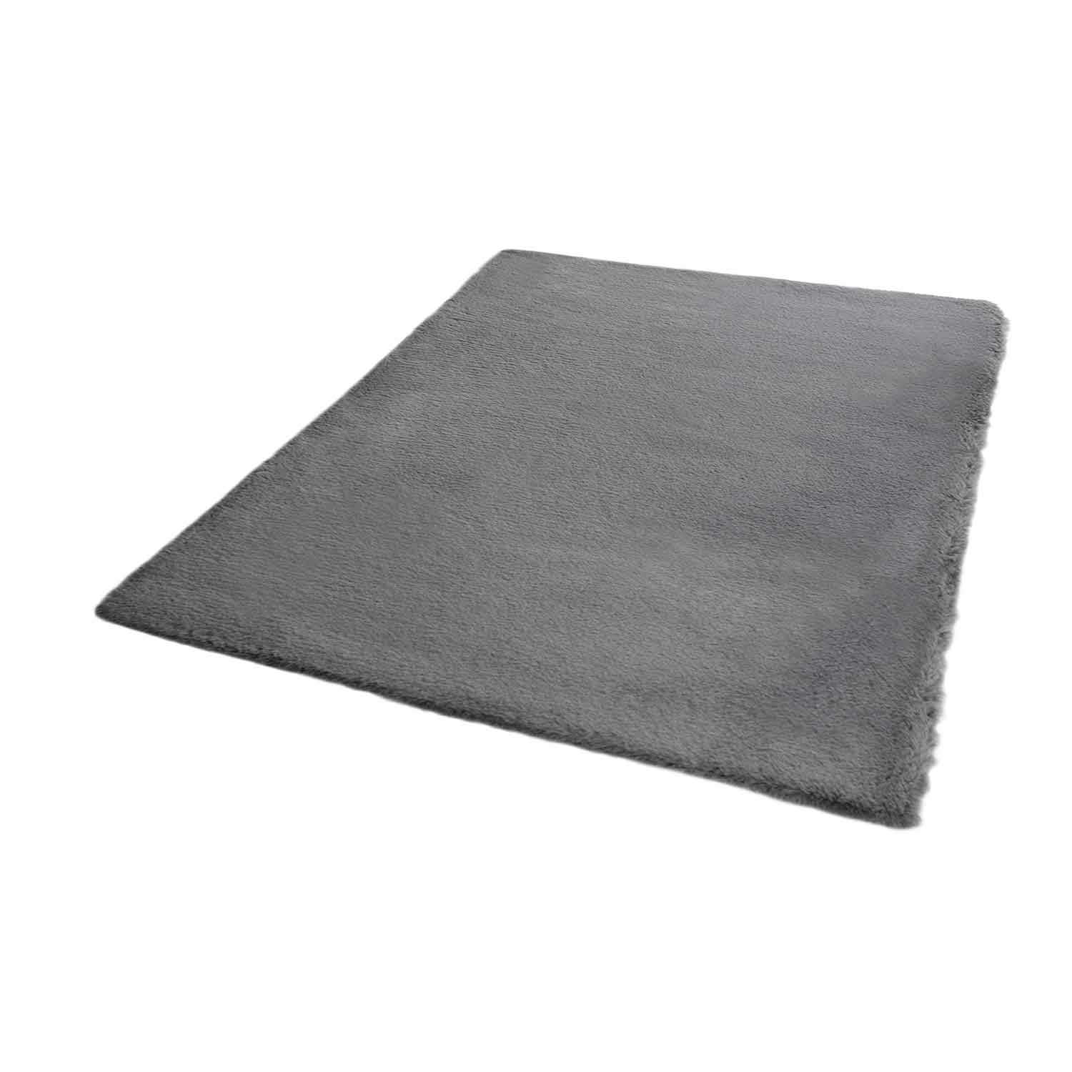 Faux fur rug in grey, dense, fluffy, silky sheen, high pile