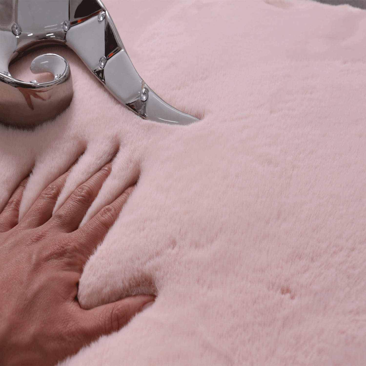 Faux fur rug in rose, dense, fluffy, silky sheen-2