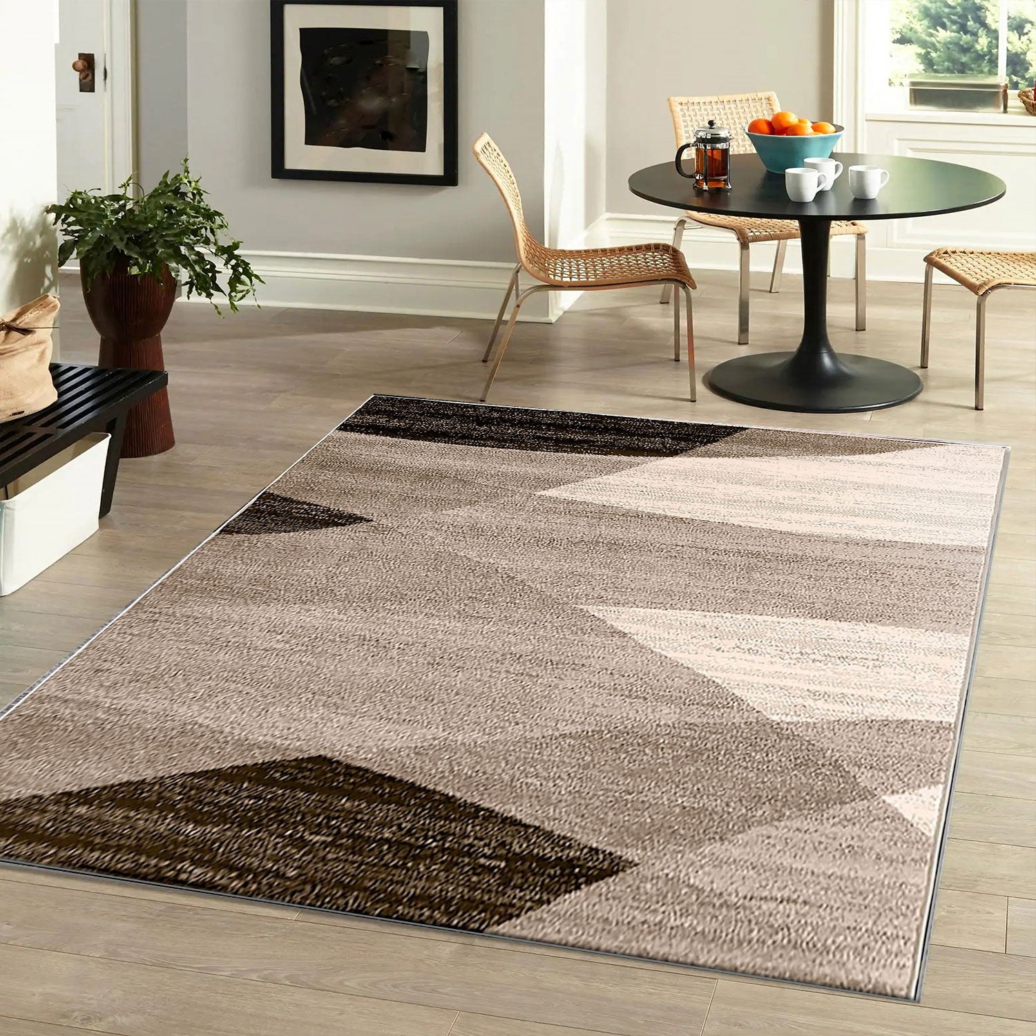 Modern rug with geometric pattern, mottled in brown and beige-1