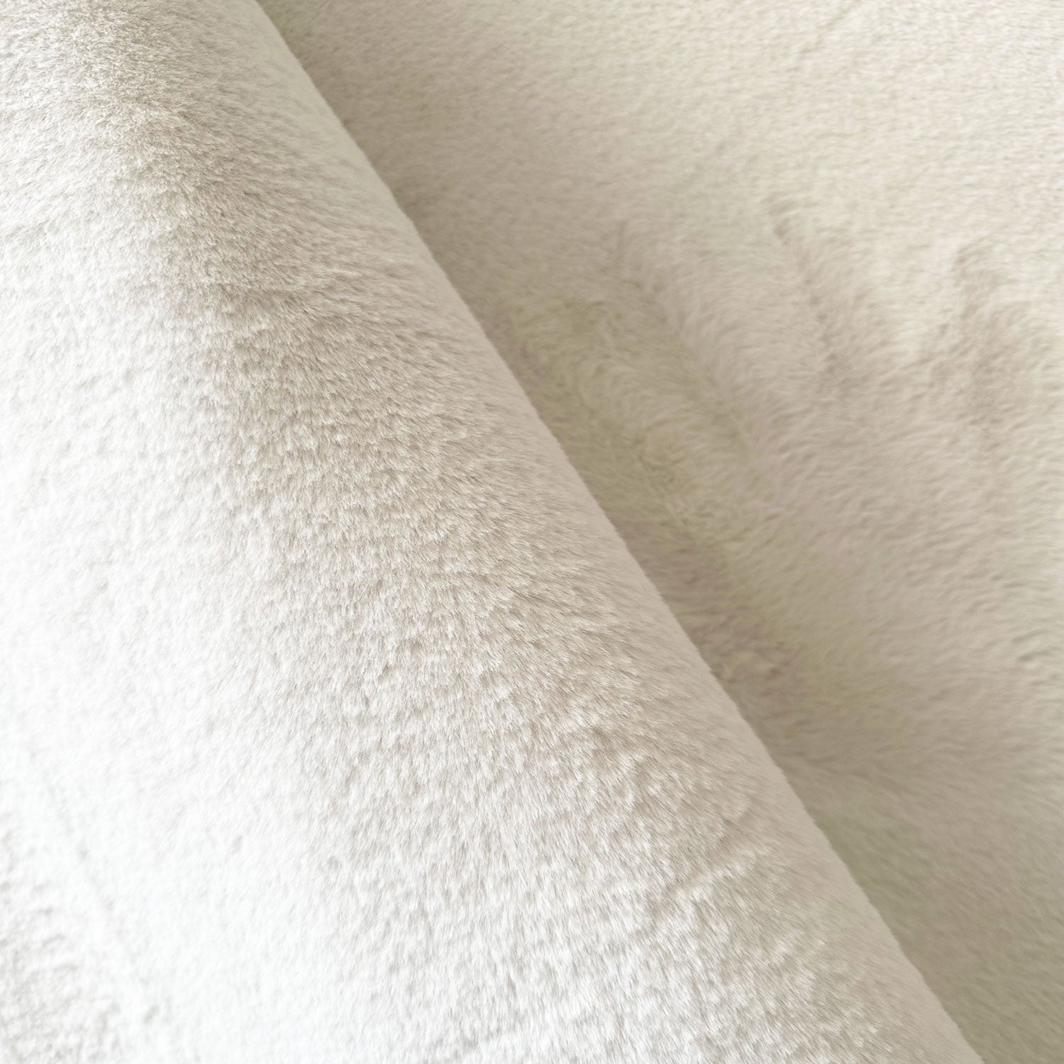 Carpet for living room/bedroom: Fluffy, short pile – washable and suitable for underfloor heating-zoom-15