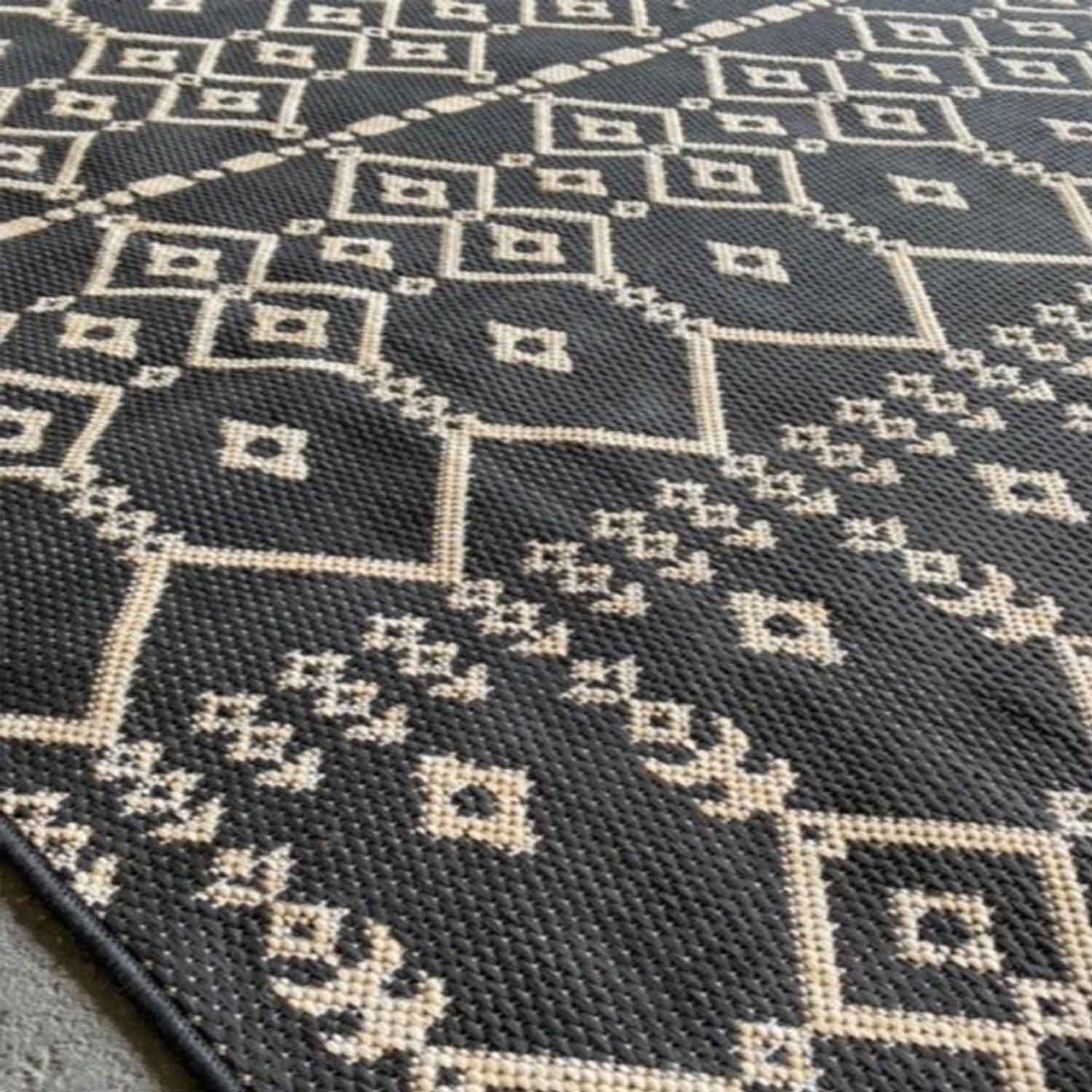 Indoor and outdoor flatweave carpet for patios, balconies, and conservatories; durable; boho embossed design-10