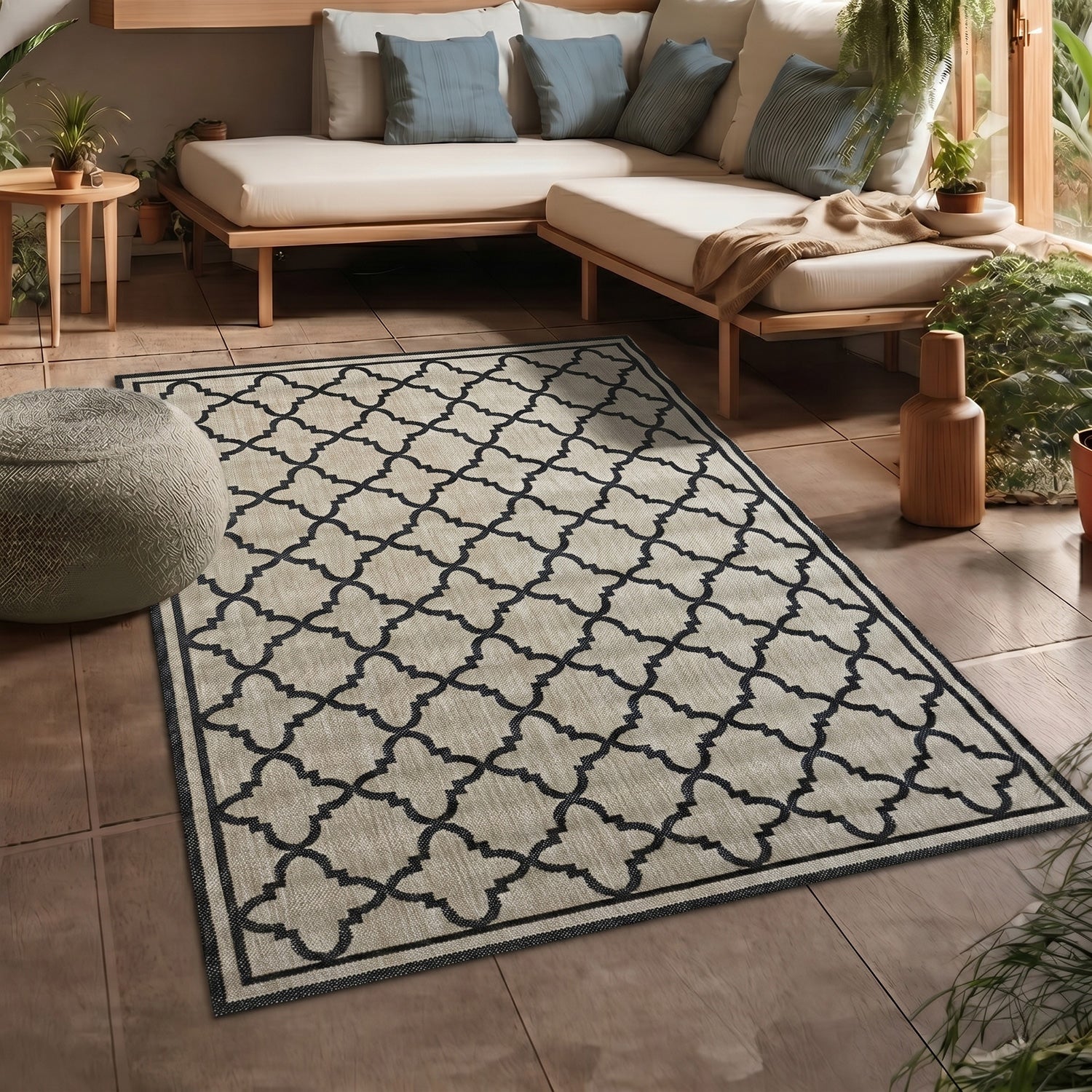 Indoor and outdoor flatweave carpet for patios, balconies, and conservatories; durable, with a Moroccan-inspired design-zoom-18