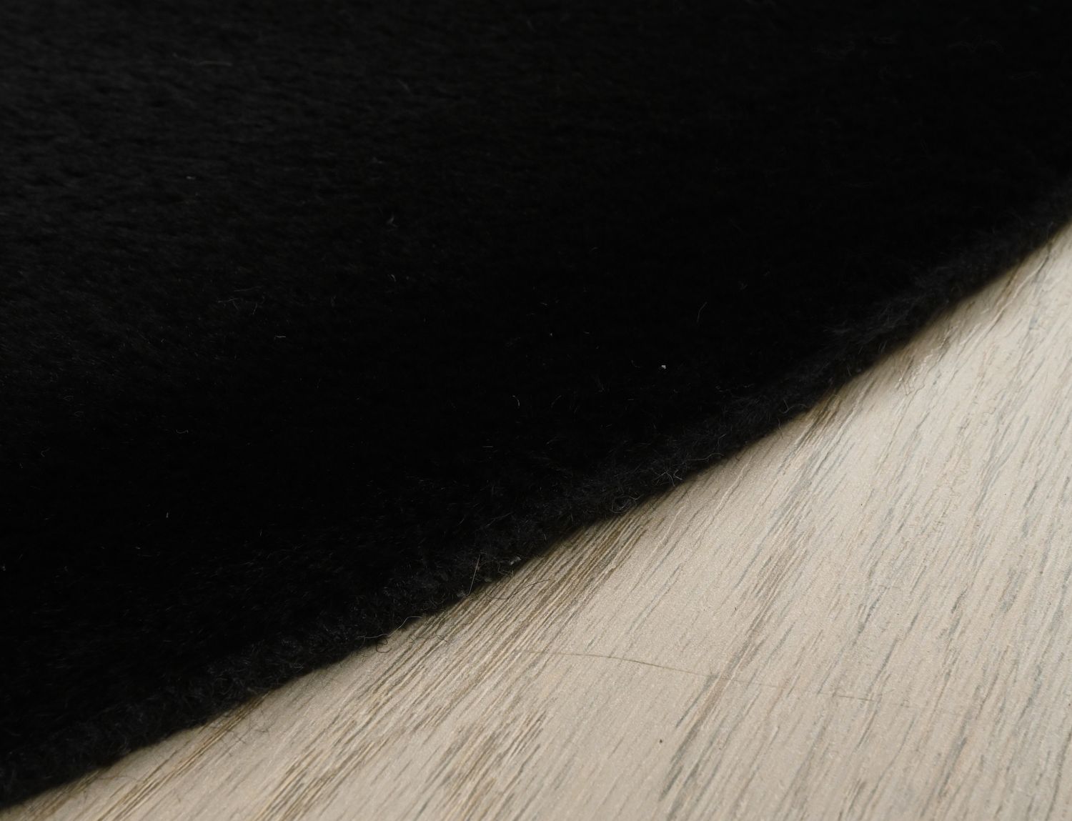 Carpet for living room/bedroom: Fluffy, short pile – washable and suitable for underfloor heating-zoom-25