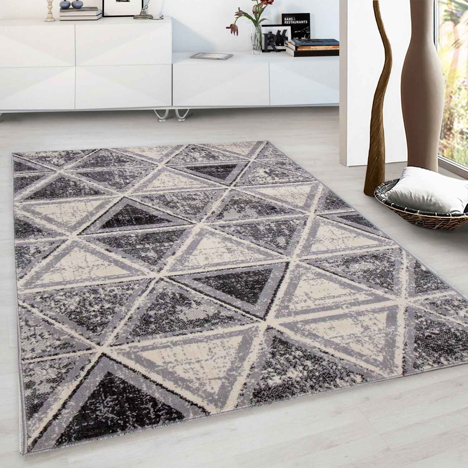 Carpet for living room, bedroom, hallway, geometric pattern in grey